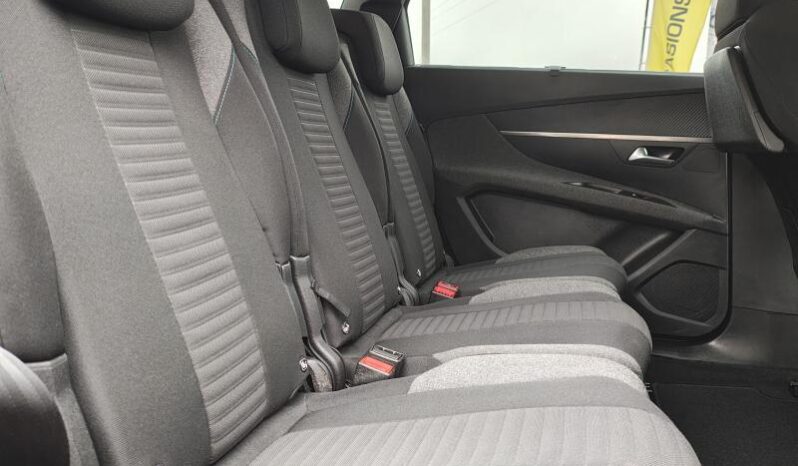 Peugeot 5008 Style / 7 places / 1.5 BlueHDI complet