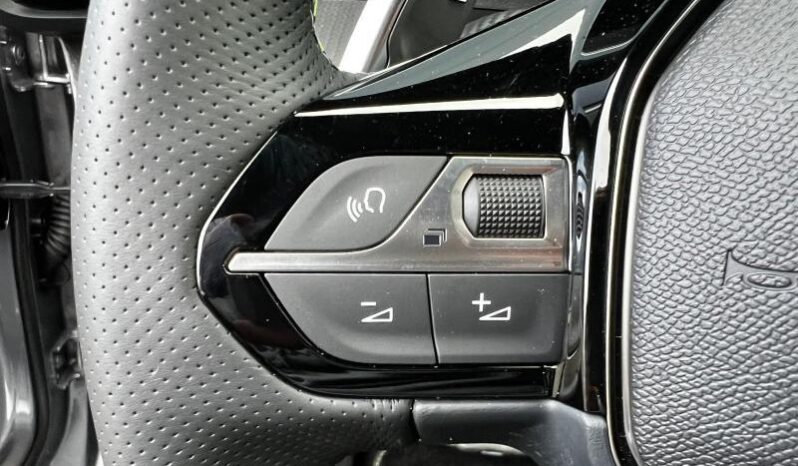 Peugeot 2008 GT / MHEV / E-DSC6 complet