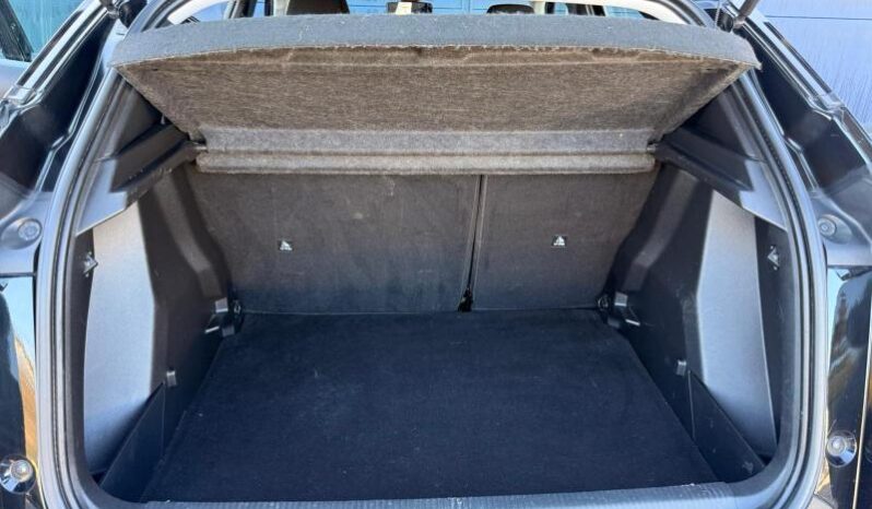 Peugeot 2008 Active / sièges chauffants / 130ch complet