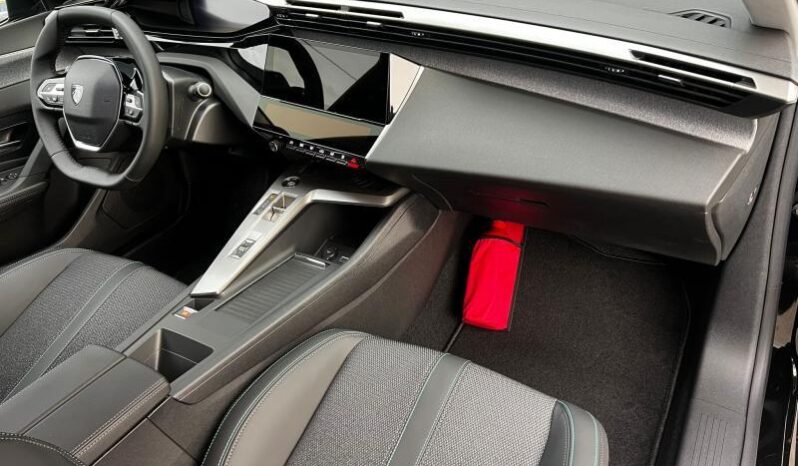 Peugeot 308 SW Allure / EAT8 / SW complet