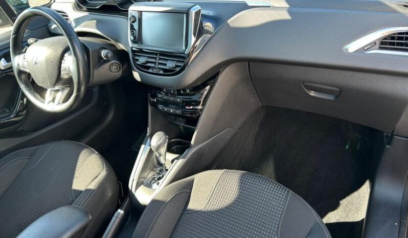 Peugeot 208 EAT6 / Tech Edition complet