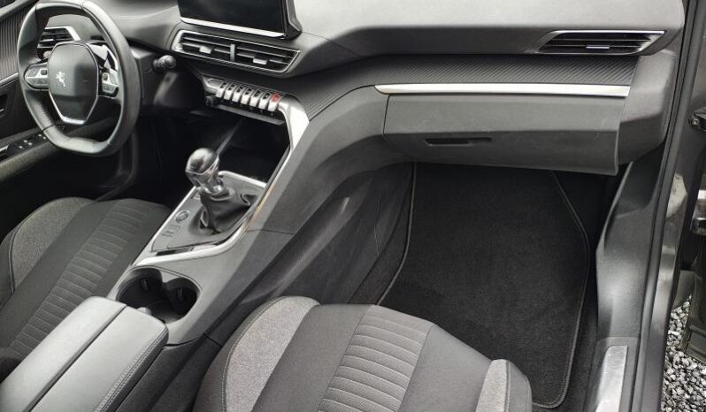 Peugeot 5008 Style / 7 places / 1.5 BlueHDI complet