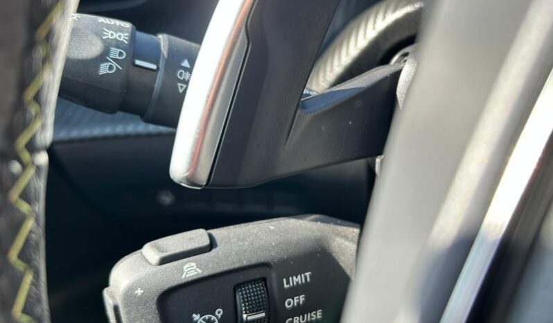 Peugeot 2008 GT / E-DSC6 / MHEV / 136ch complet
