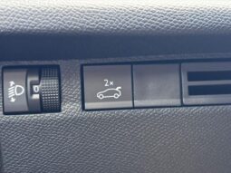 Citroen C4 X Plus / Hybrid / 145ch complet