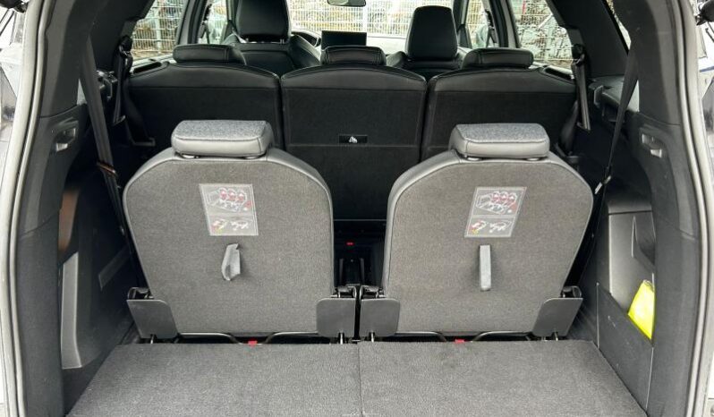 Peugeot 5008 Allure Pack / 1.5 BlueHDI / EAT8 complet