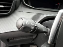 Peugeot 208 Allure / MHEV / E-DSC6 complet