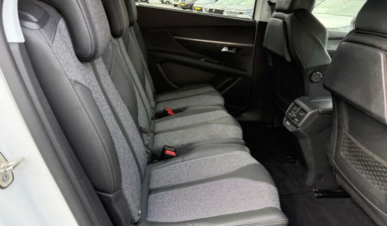Peugeot 5008 Allure / EAT8 / 7 Places complet