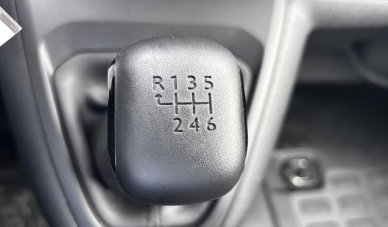 Citroen Jumpy Taille M / 2.0 BlueHDI / Carplay complet