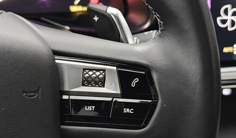 DS Automobiles DS 7 Opera / Toit ouvrant / 1.5 BlueHDi complet