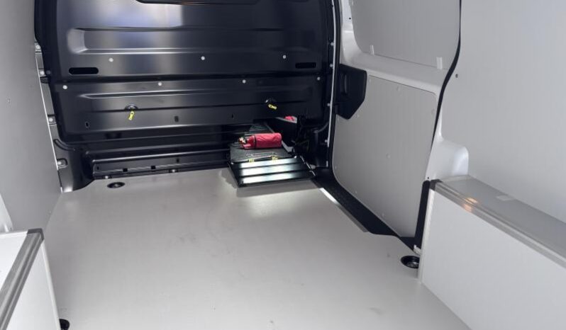 Citroen Jumpy Taille M / 2.0 BlueHDI / Carplay complet