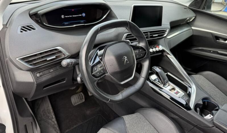 Peugeot 5008 Allure / EAT8 / 7 Places complet