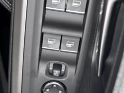 Peugeot 3008 325 Dual Motor / Launch Edition complet