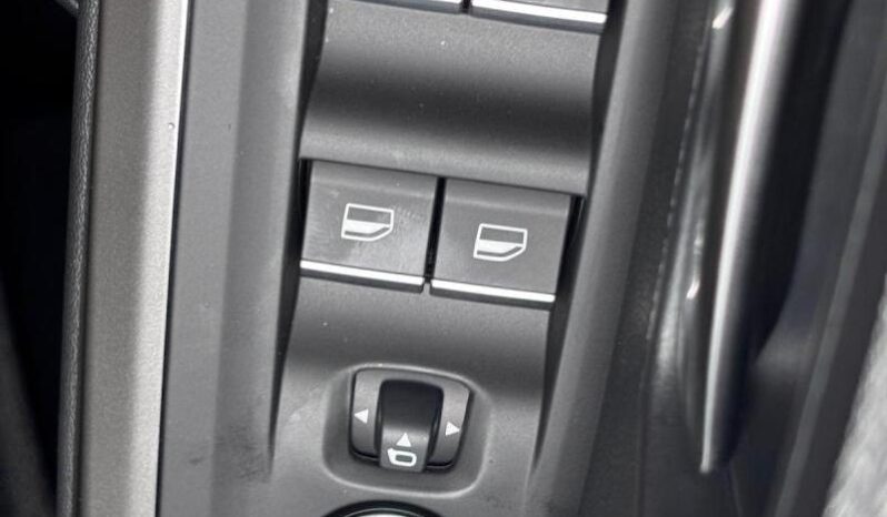 Peugeot 3008 325 Dual Motor / Launch Edition complet