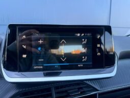 Peugeot 208 Allure / EAT8 / Carplay complet