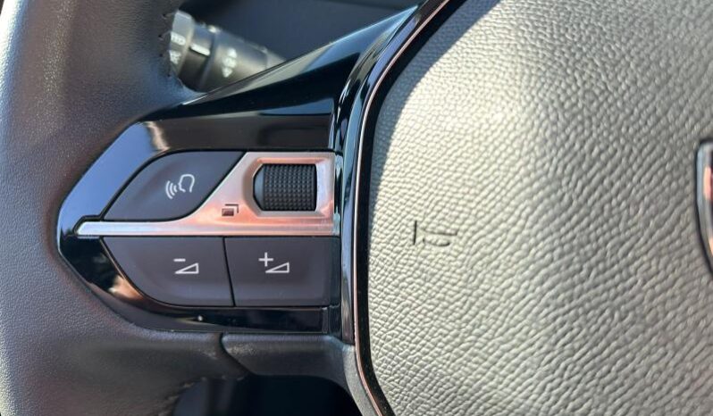 Peugeot 208 Allure / GPS / Carplay complet
