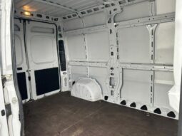 Peugeot Boxer L2H2 / 140ch / 2.2 BlueHDi complet