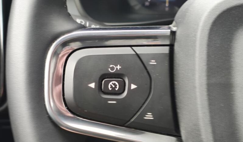 Volvo XC40 B3 / Mild Hybrid / Core complet