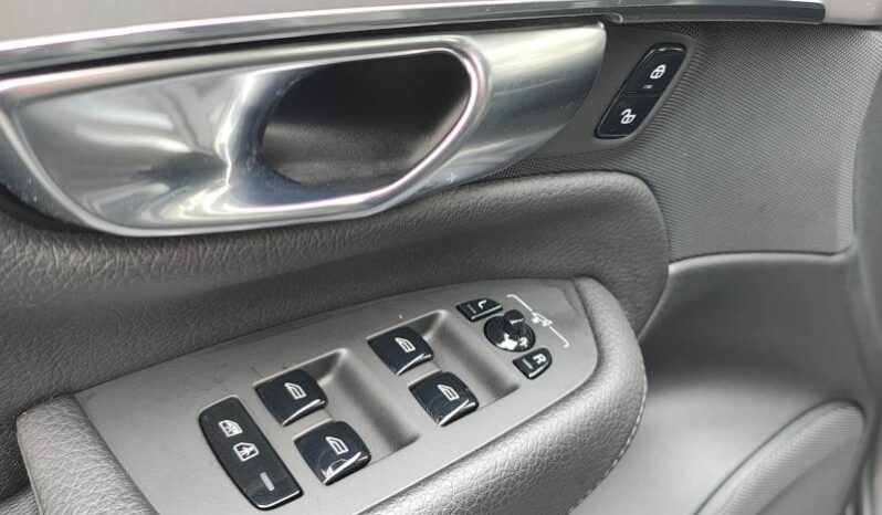 Volvo XC90 B5 Diesel / Momentum / AWD / 235ch complet