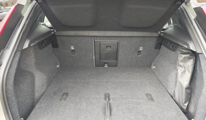 Volvo XC40 B3 / Mild Hybrid / Core complet