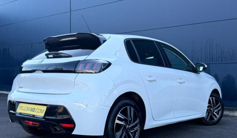 Peugeot 208 Allure / EAT8 / Carplay complet