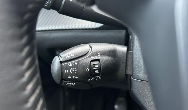 Peugeot 2008 Allure Pack / GPS complet