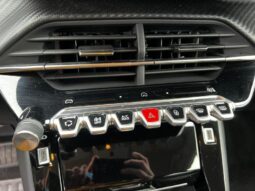 Peugeot 208 Allure / MHEV / E-DSC6 complet