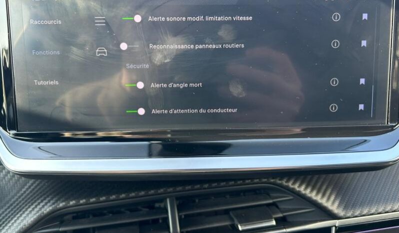 Peugeot 2008 GT / E-DSC6 / MHEV / 136ch complet