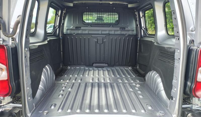 Citroen Berlingo EAT8 / 1.5 BlueHDi / New modèl complet