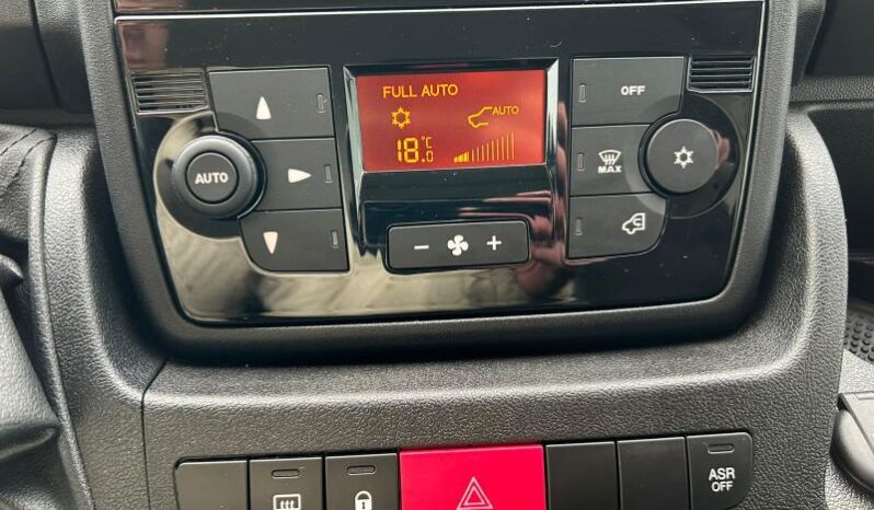 Peugeot Boxer L2H2 / 140ch / 2.2 BlueHDi complet