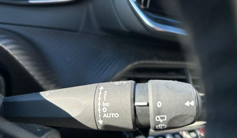 Peugeot 208 Allure / GPS / Carplay complet