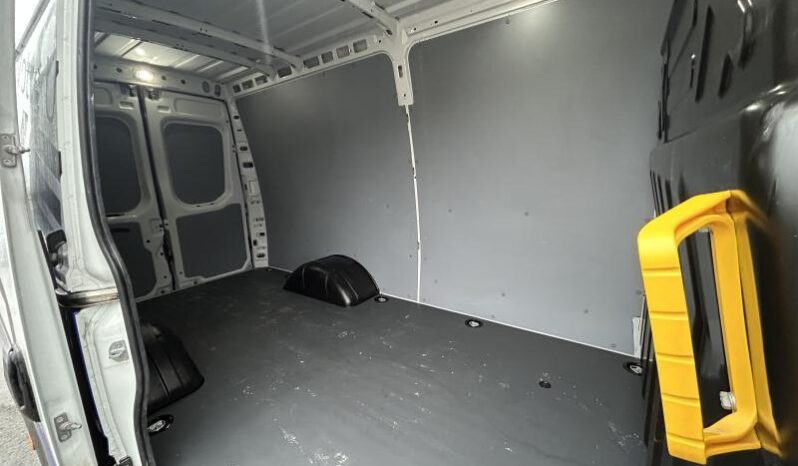 Iveco Daily 35SC18HASY complet