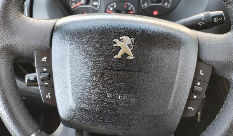 Peugeot Boxer Fourgon tôlé 335 L2H2 complet
