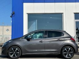 Peugeot 208 EAT6 / Tech Edition complet