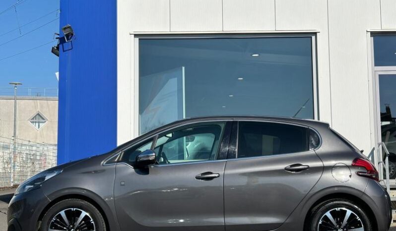 Peugeot 208 EAT6 / Tech Edition complet