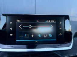 Peugeot 2008 Active / sièges chauffants / 130ch complet