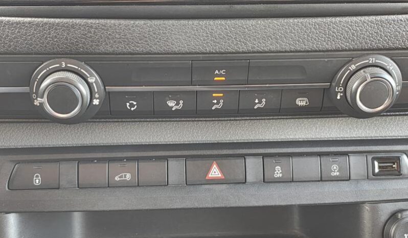 Opel Vivaro 145ch / porte échelle complet