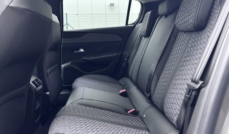 Peugeot 308 Allure / e-DCS6 / Carplay complet