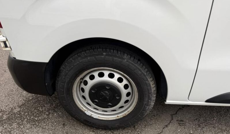 Peugeot Traveller Expert / 9 places / Caméra complet