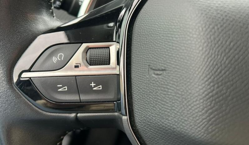 Peugeot 208 Allure / EAT8 complet
