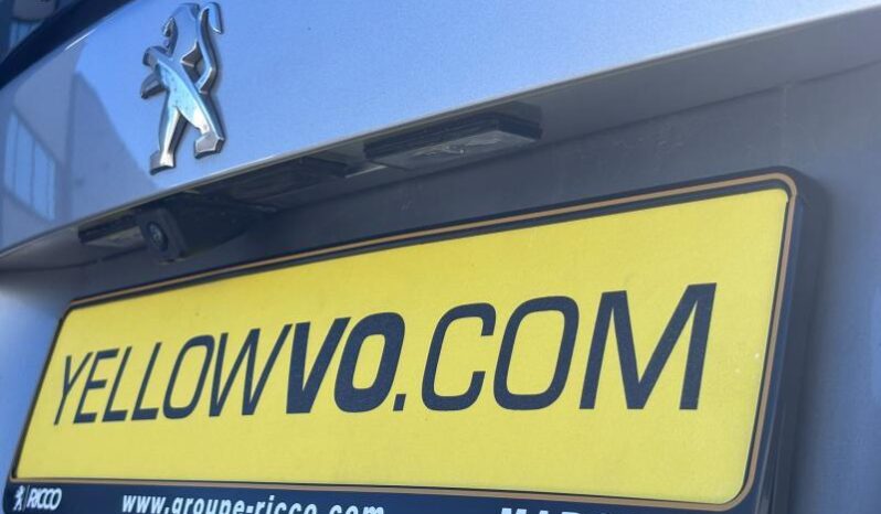 Peugeot 2008 Active / Carplay / 130ch complet