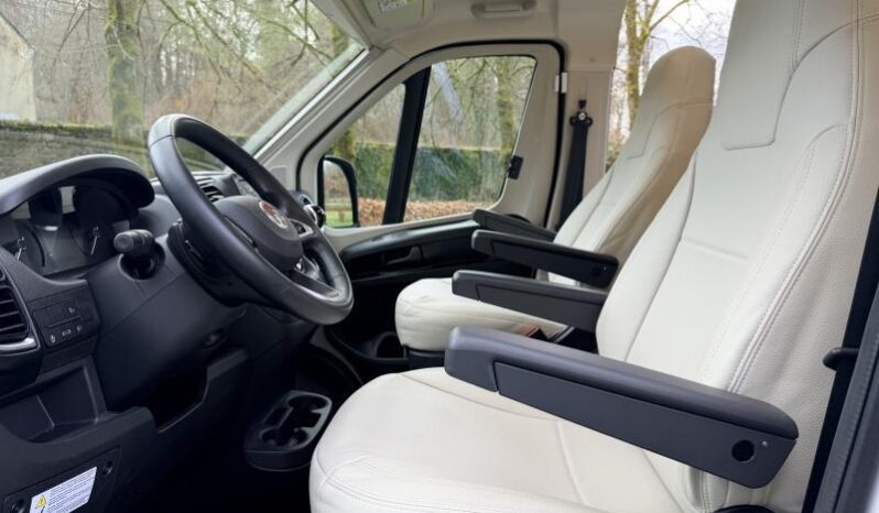 Motorhome McLouis Menfys 3 / 4 couchages / Maxi Prestige complet