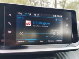Peugeot 2008 Allure / EAT8 complet