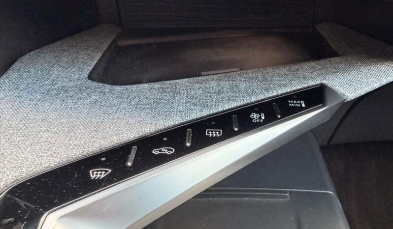 Peugeot 5008 GT complet