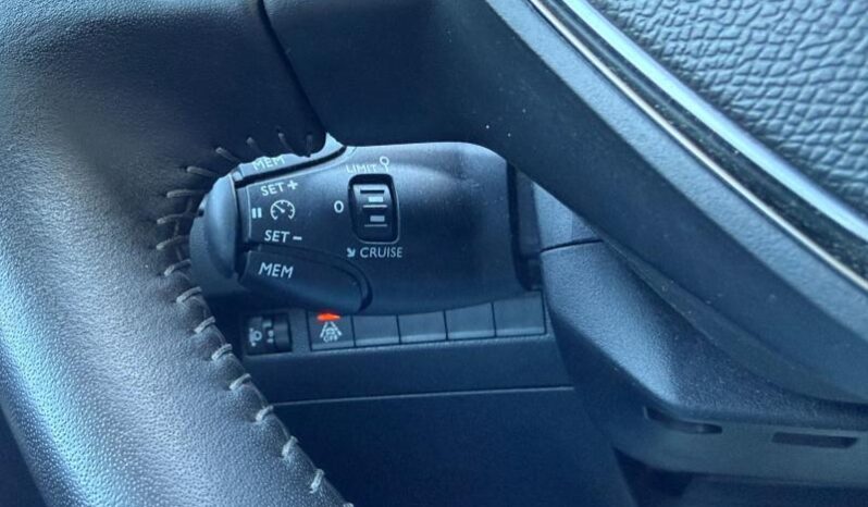 Peugeot 208 Allure / GPS / Carplay complet