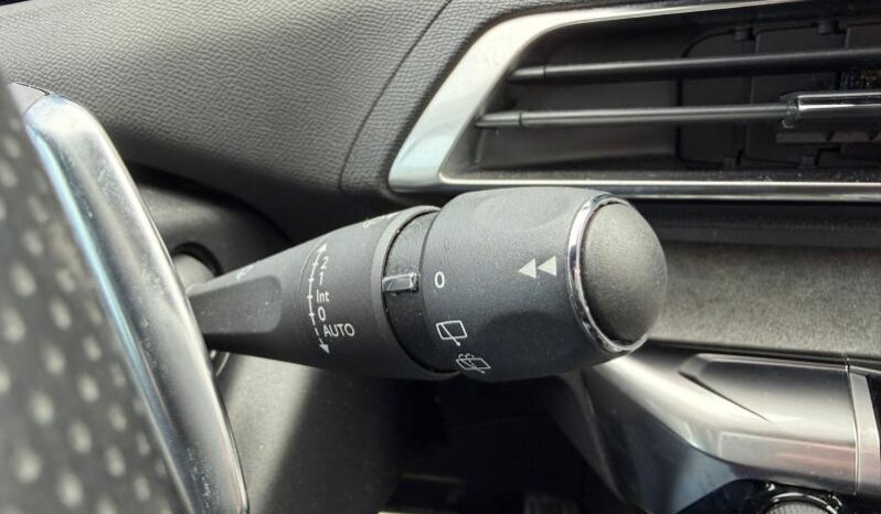 Peugeot 3008 GT Pack / 1.5 BlueHDi / EAT8 complet