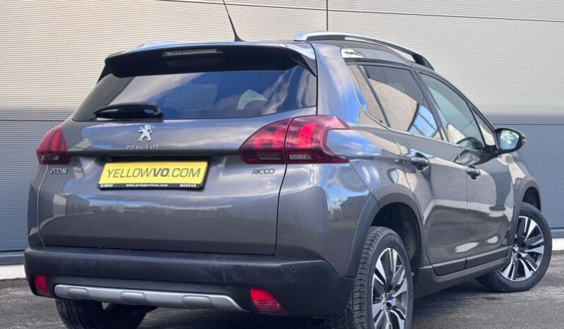 Peugeot 2008 Allure / GPS complet