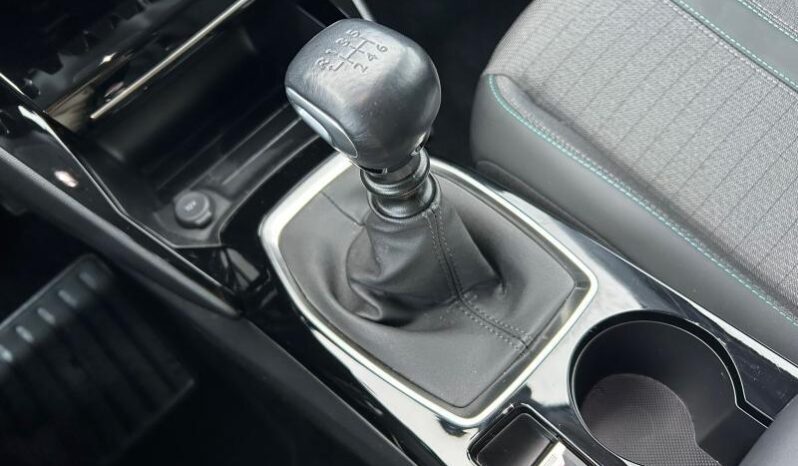 Peugeot 2008 Allure Pack / GPS complet