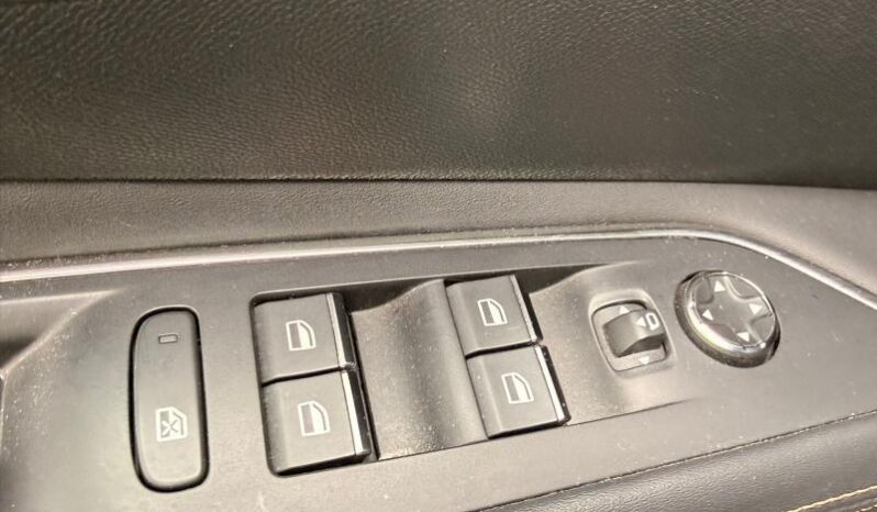 Peugeot 3008 GT / EAT8 / Toit ouvrant / Cuir complet