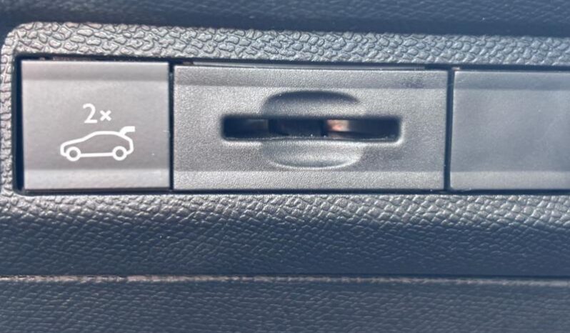 Peugeot 408 GT / EAT8 complet