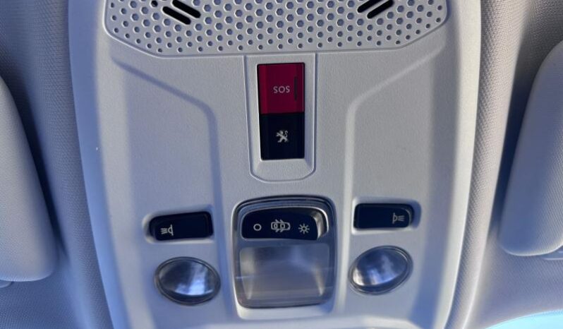 Peugeot 2008 Active / Carplay / 130ch complet